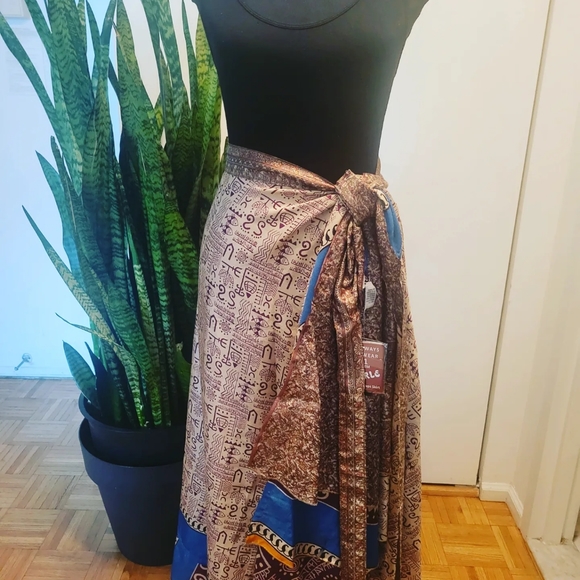 Converter/Reversible skirt. 1 skirt many different - Picture 10 of 10